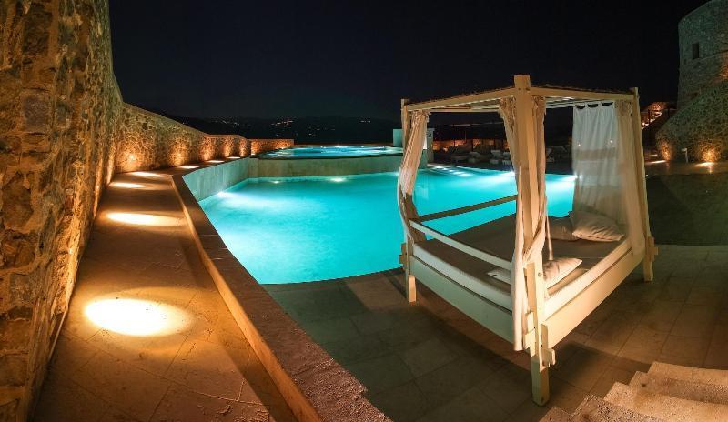 Castello Di Velona, Resort Thermal Spa & Winery モンタルチーノ エクステリア 写真